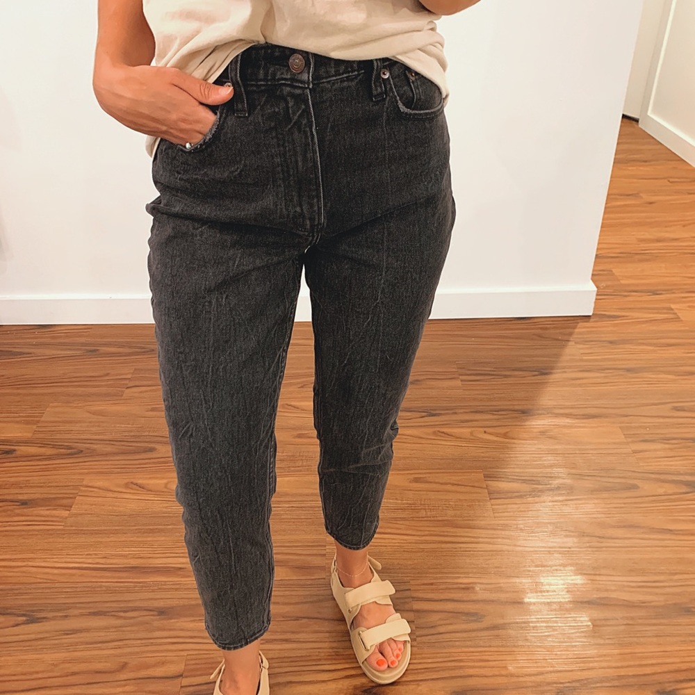 Abercrombie & Fitch Black Mom Jean size 25 short